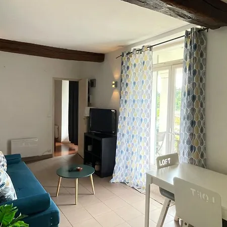 Apartment La Halte- Vue Riviere- Elegant T3- Parking- Rdc