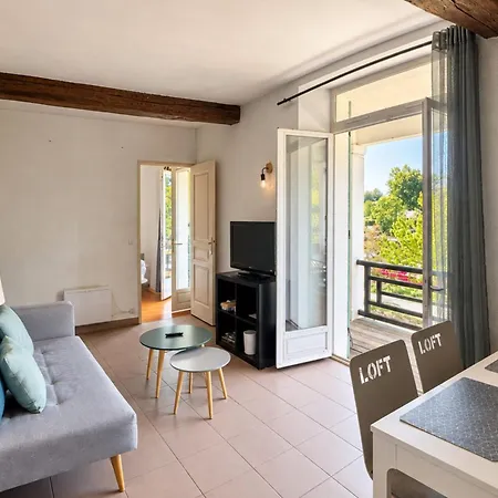 La Halte- Vue Riviere- Elegant T3- Parking- Rdc * Moret-sur-Loing